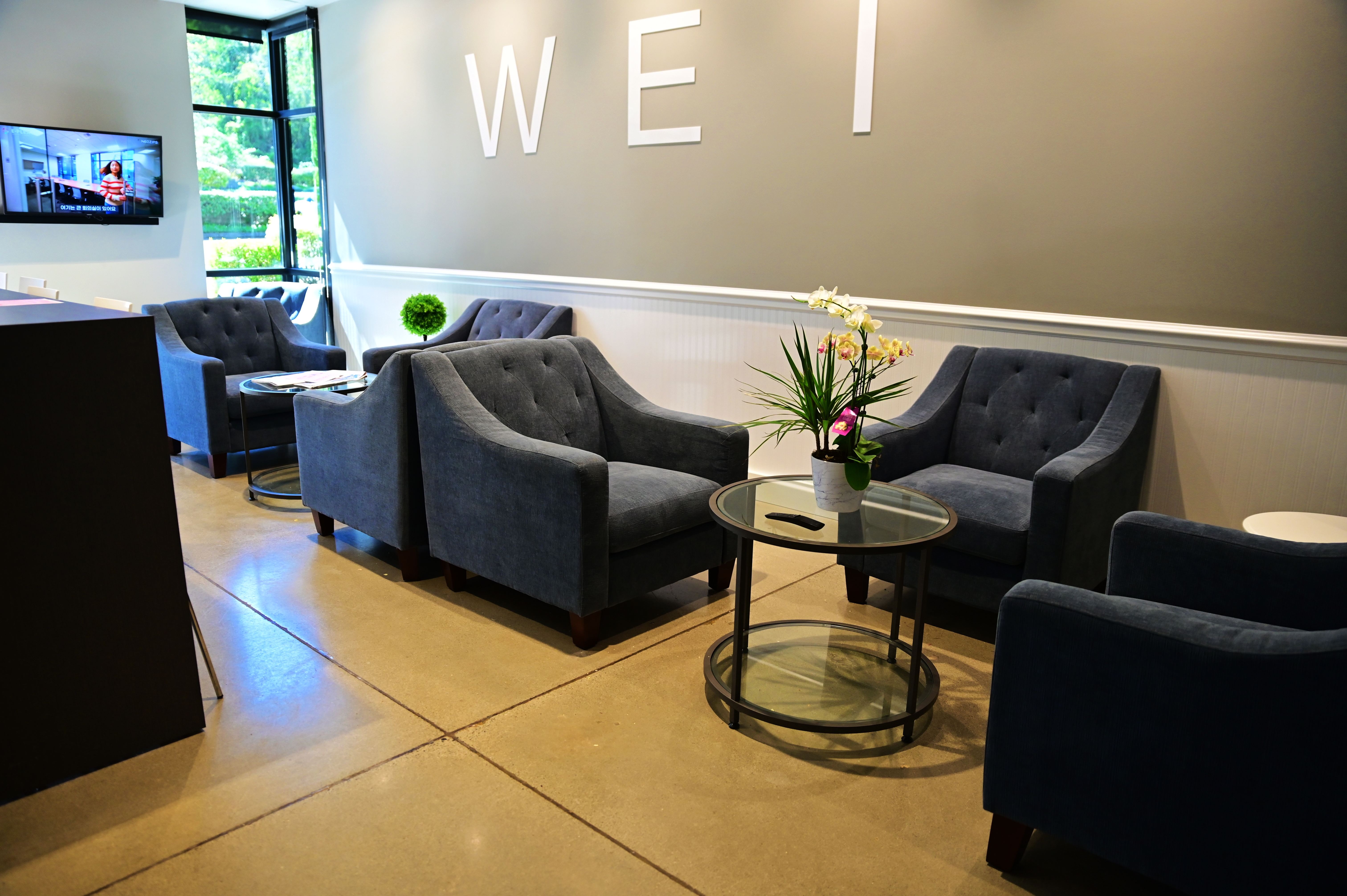 Lounge for parents